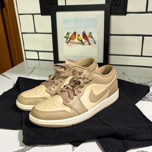 Womens Nike air Jordan’s  nwob. Originally $125